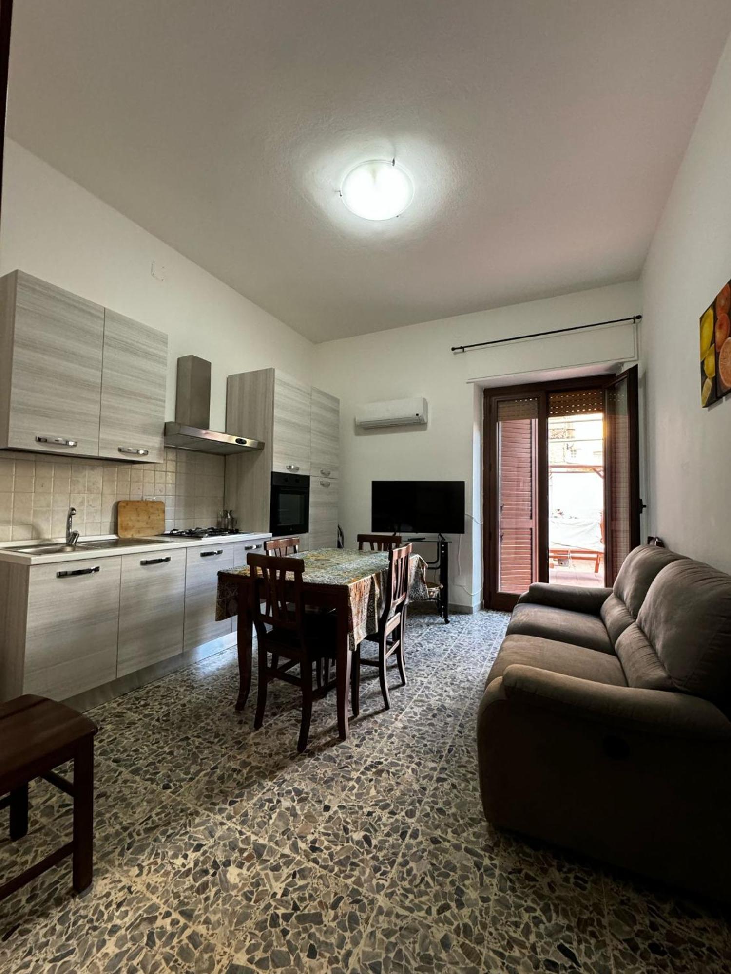 Pm 41 Via Ennio Porrino Guest House Alghero Esterno foto