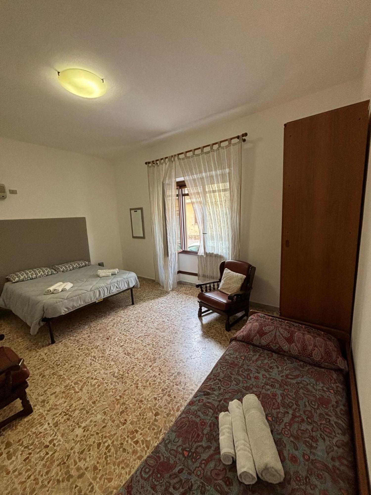 Pm 41 Via Ennio Porrino Guest House Alghero Esterno foto