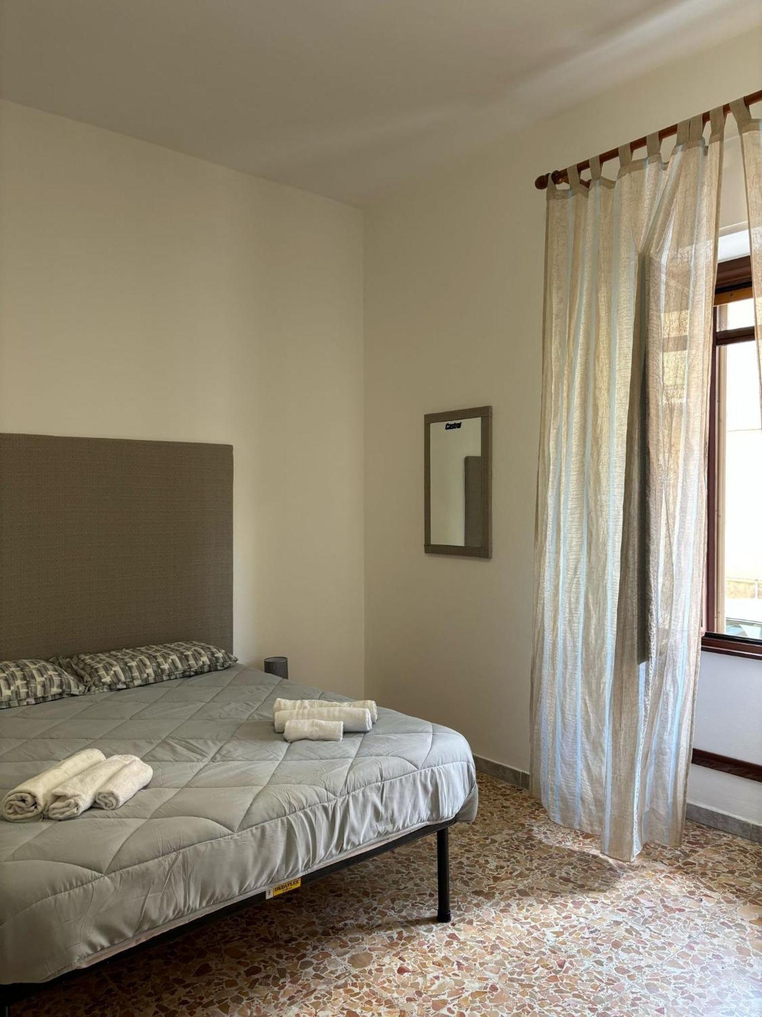 Pm 41 Via Ennio Porrino Guest House Alghero Esterno foto