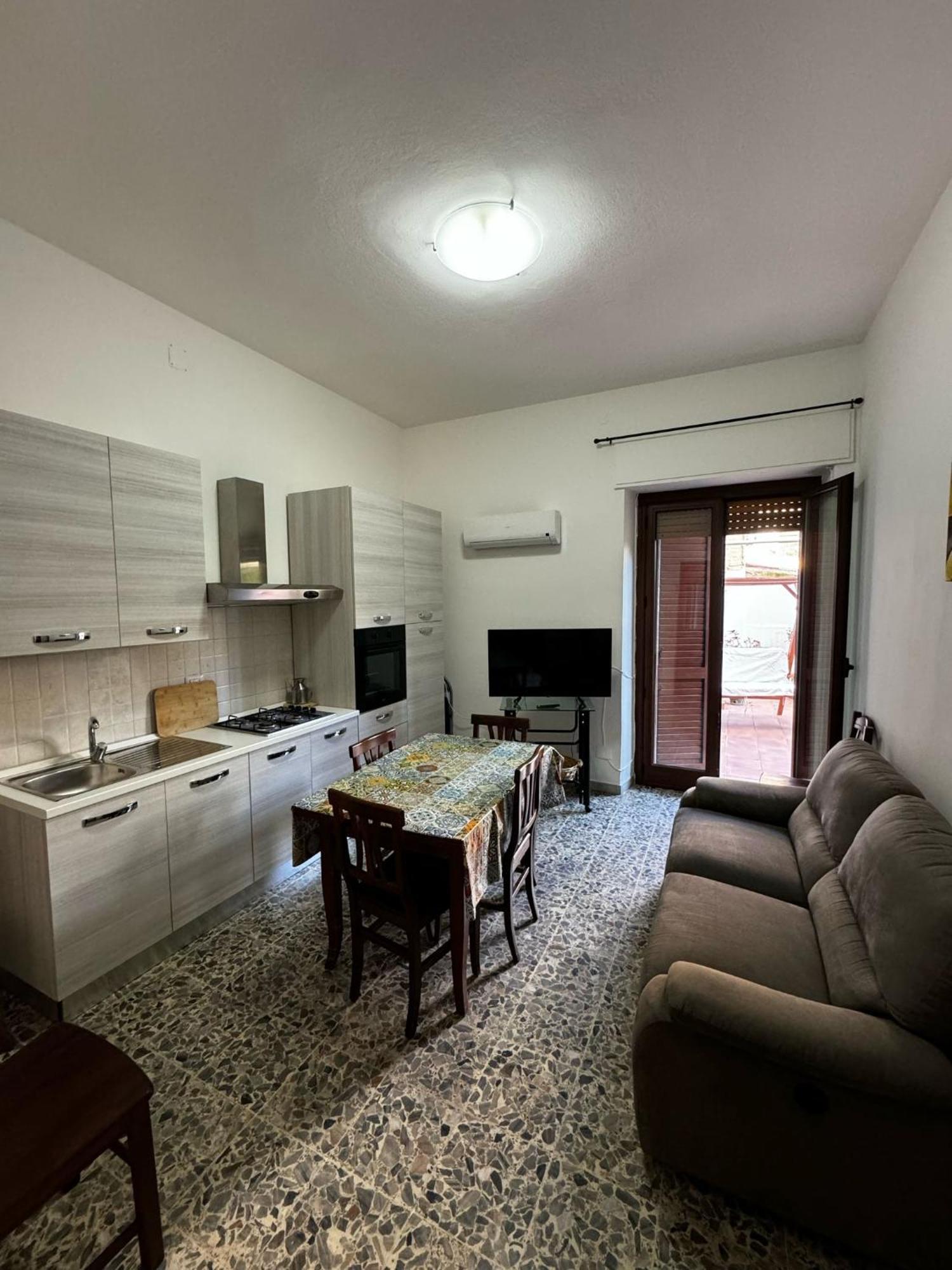 Pm 41 Via Ennio Porrino Guest House Alghero Esterno foto