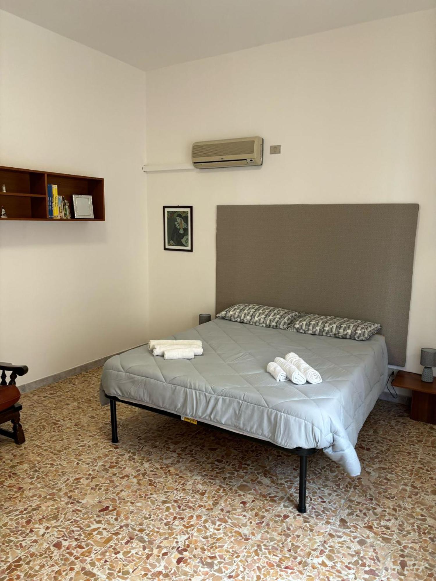 Pm 41 Via Ennio Porrino Guest House Alghero Esterno foto